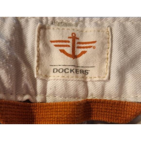 Dockers Men's 38 Beige Khaki Flat Front Preppy Shorts, Inseam 10" - Picture 3 of 6